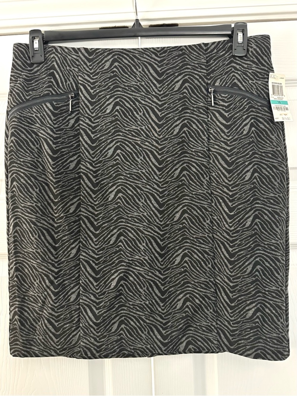 ALFANI Black and Gray Zebra-Print Pencil Skirt Size 16 NWT